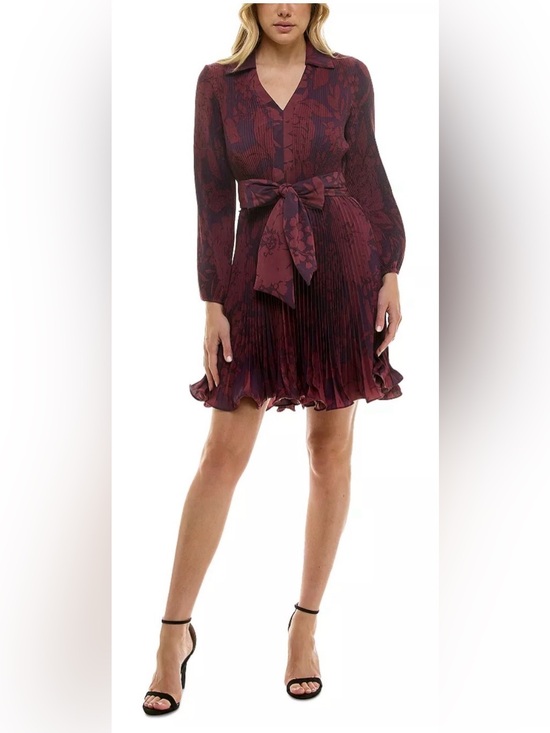 Taylor Dresses & Skirts - Taylor Printed Collared V-Neck Pleated Dress – Size 10 Floral Fit & Flare Dress